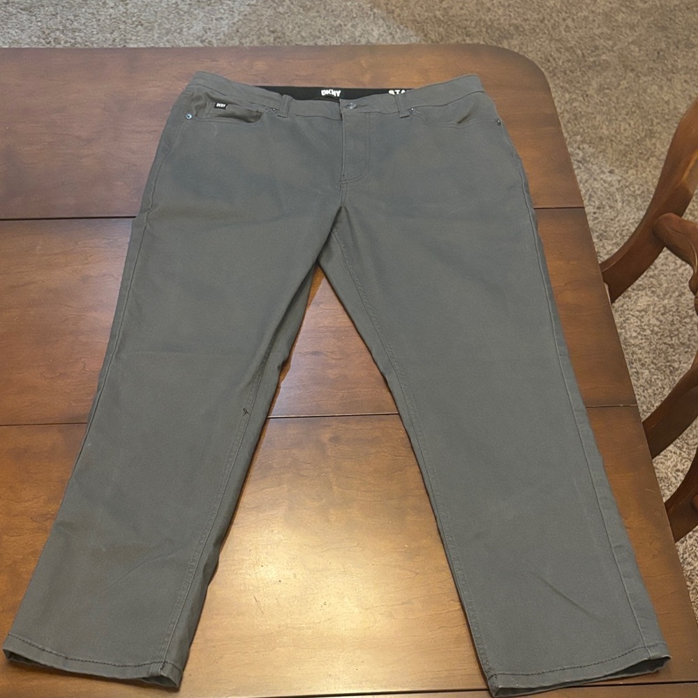 DKNY Men's Gray Stretch Chinos